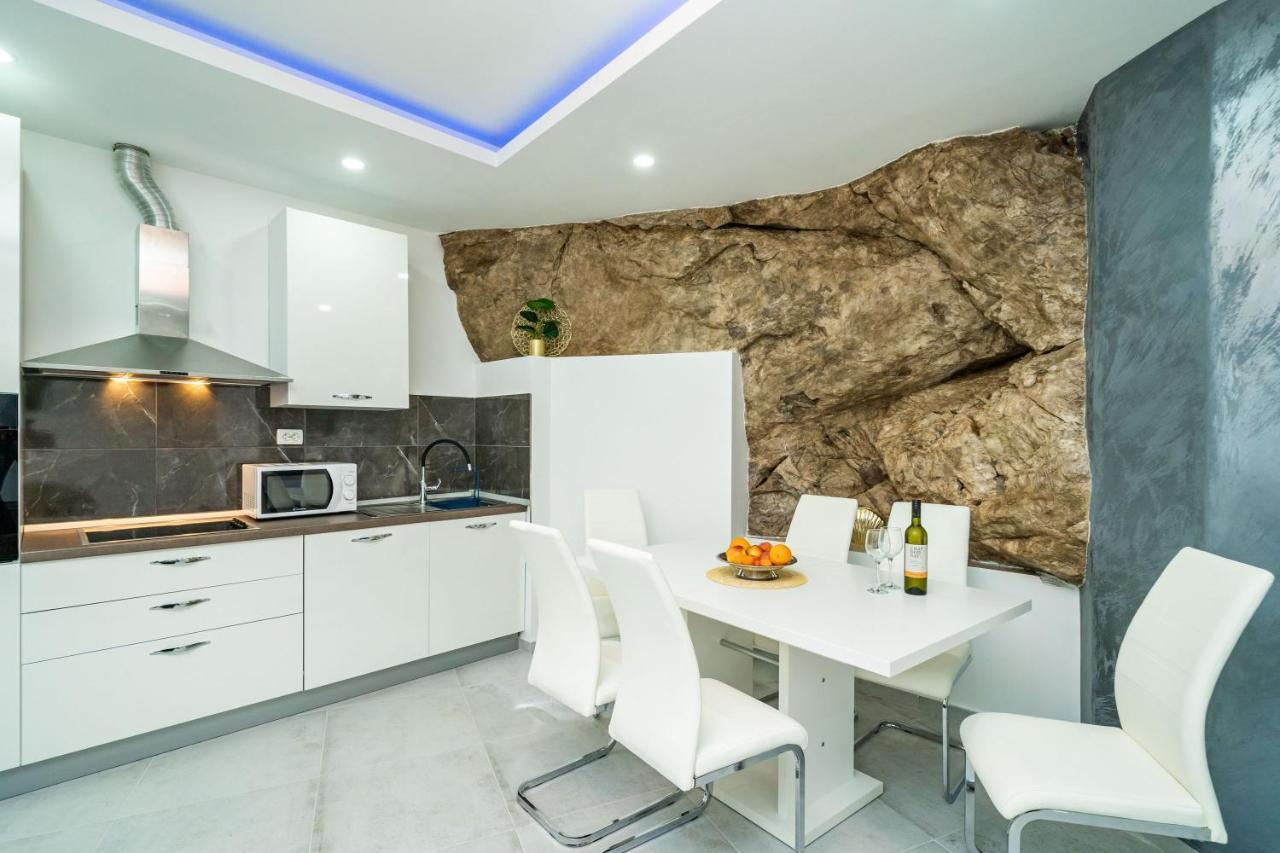 Hidden Gem Apartment Molunat Luaran gambar