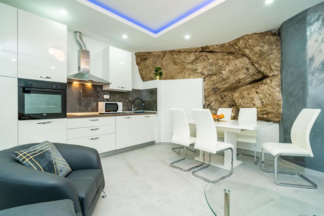 Hidden Gem Apartment Molunat Luaran gambar